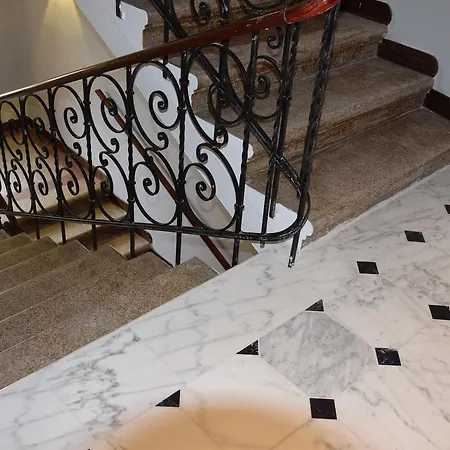 Atel Lasserhof Hotel 3*
